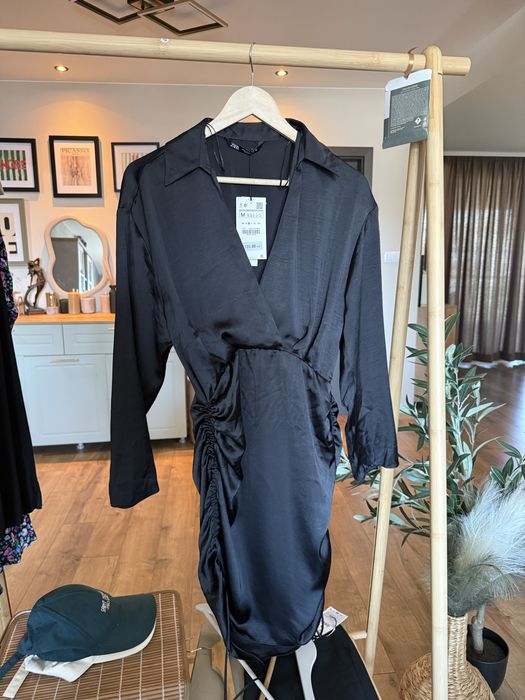 Сатенена Рокля Zara