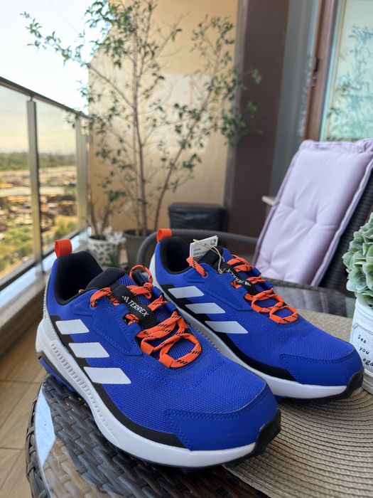 Adidas маратонки