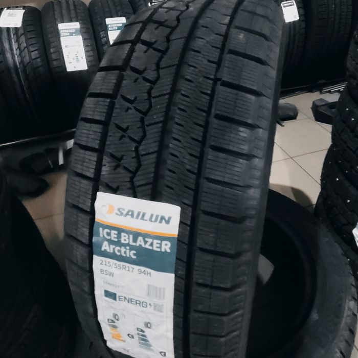 215/55 R17 Шины Новые Шипованные
