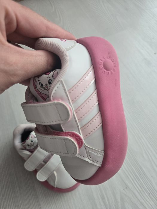 Бебешки обувки Adidas