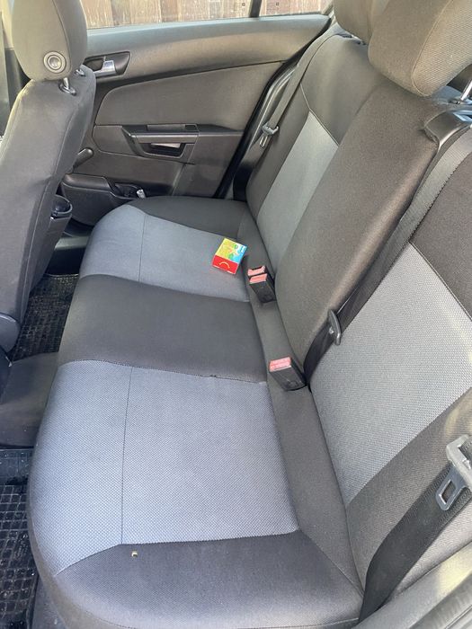 Curatare injectie extractie interior auto , banchete scaune tapiterie