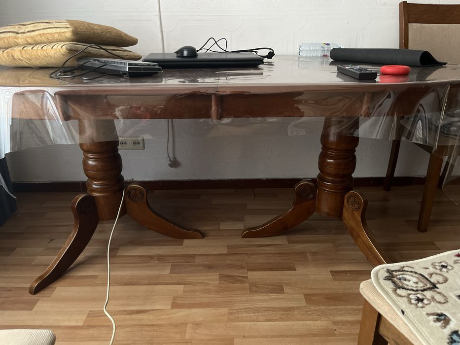 Стол деревянный