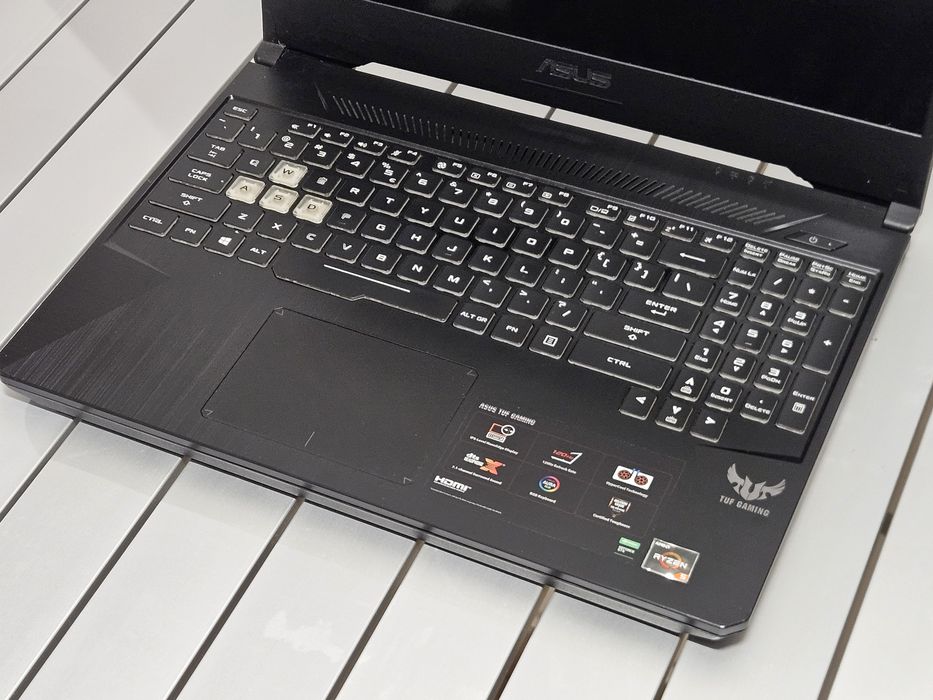 DEZMEMBREZ Laptop Gaming ASUS TUF F15 FX505DD, GTX 1050 RYZEN 5 3550H