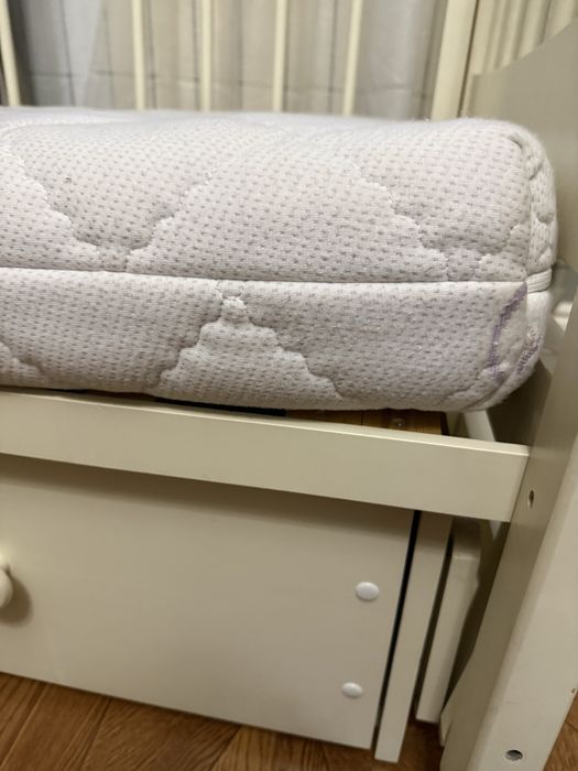 Продам кровать манеж деревяный