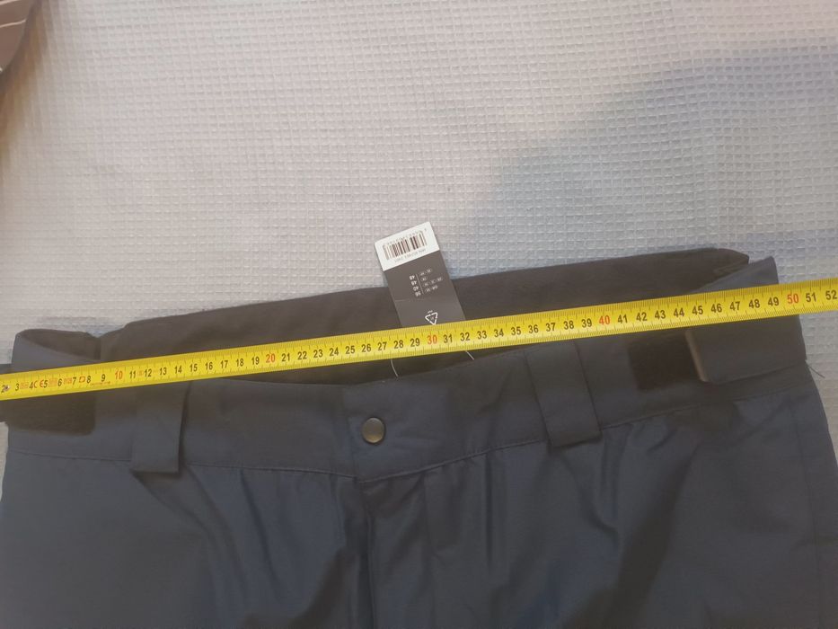 Pantaloni noi marimea 56 de schi