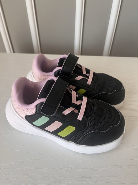 Маратонки adidas