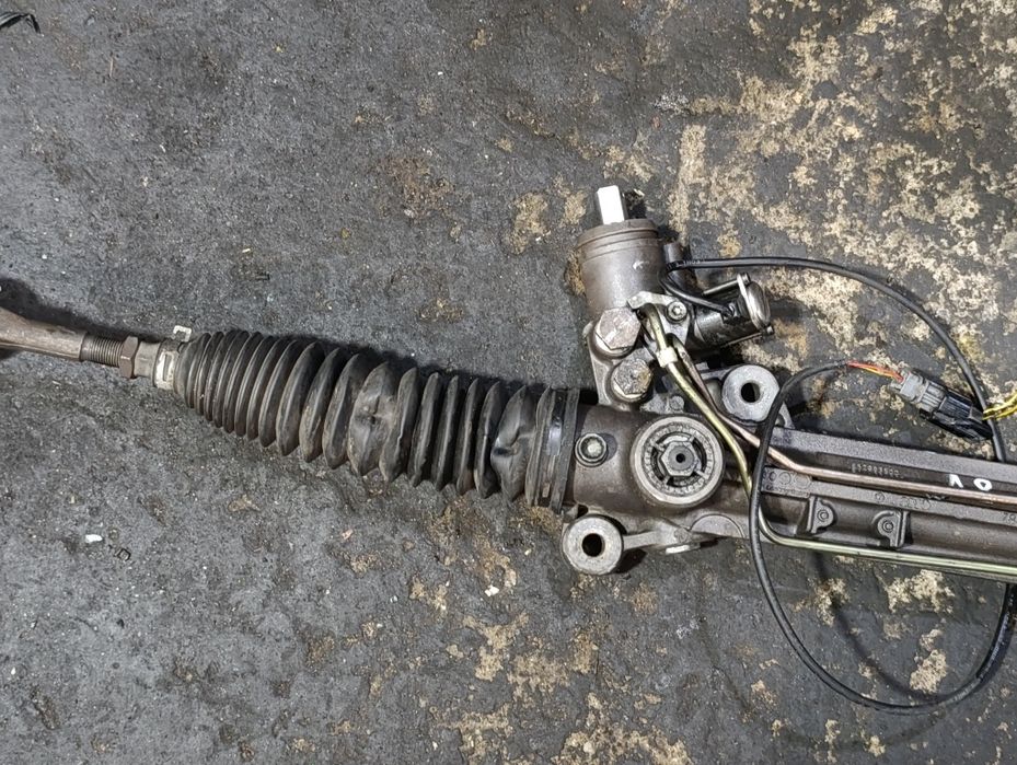 Рейка рулевая на Ауди А8D3 с датчиком