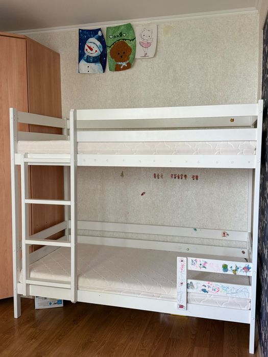 Кровать двухъярусная