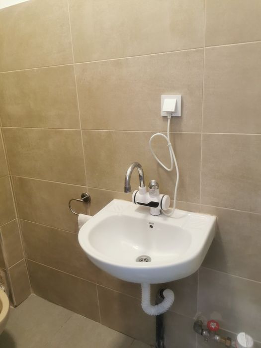 ПРОДАВАМ Търговско помещение