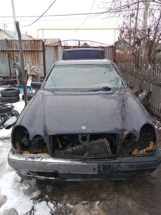 Mercedes w210  разбор мерседес