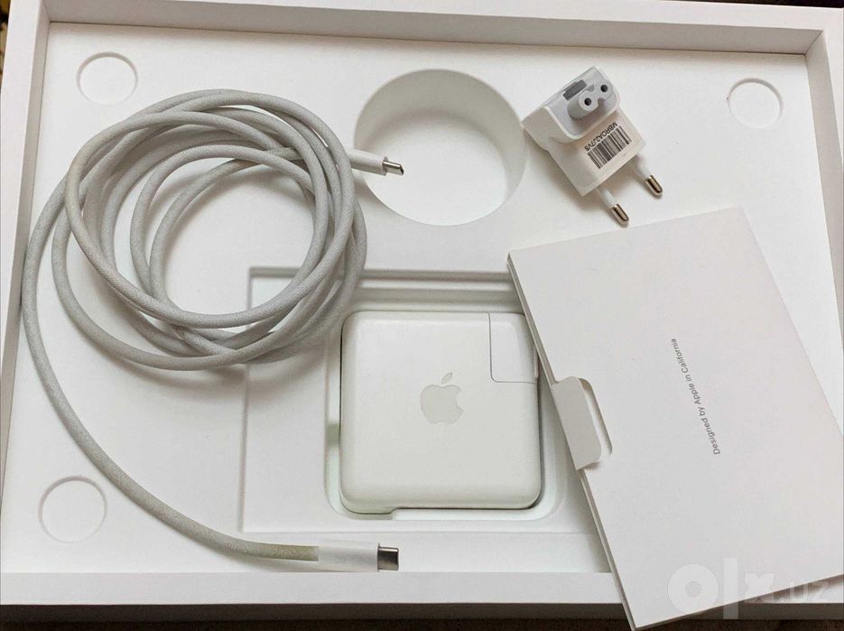 MacBook Pro 13" на процессоре Apple M2 8Гб\512Гб