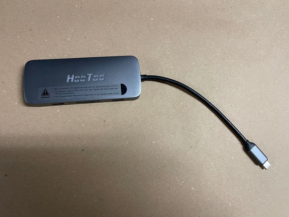 Многофункционален USB-C хъб  марка HooToo с функция Power Delivery