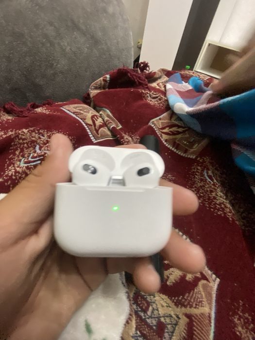 Продам Airpods 3 с коробкой