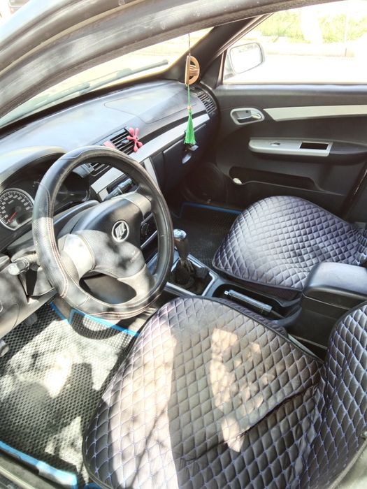 Продам машину Лифан бриз