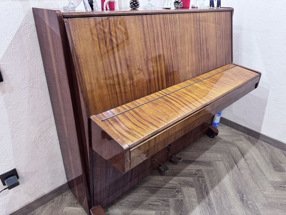 Продаю любимое фортепиано Элегия