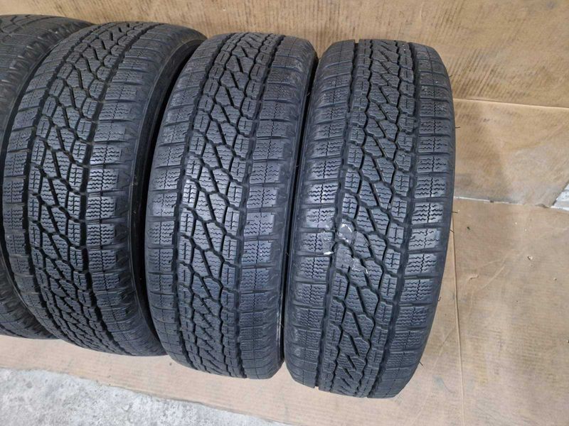 4 Firestone R16C 195/60
зимни бусови гуми DOT4019