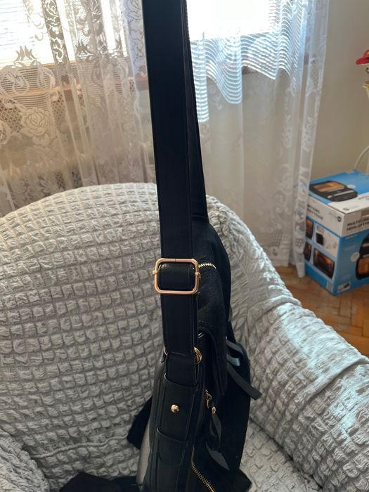 Кожена Чанта с регулируема дръжка