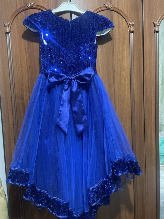 Праздничное нарядное платье девочки