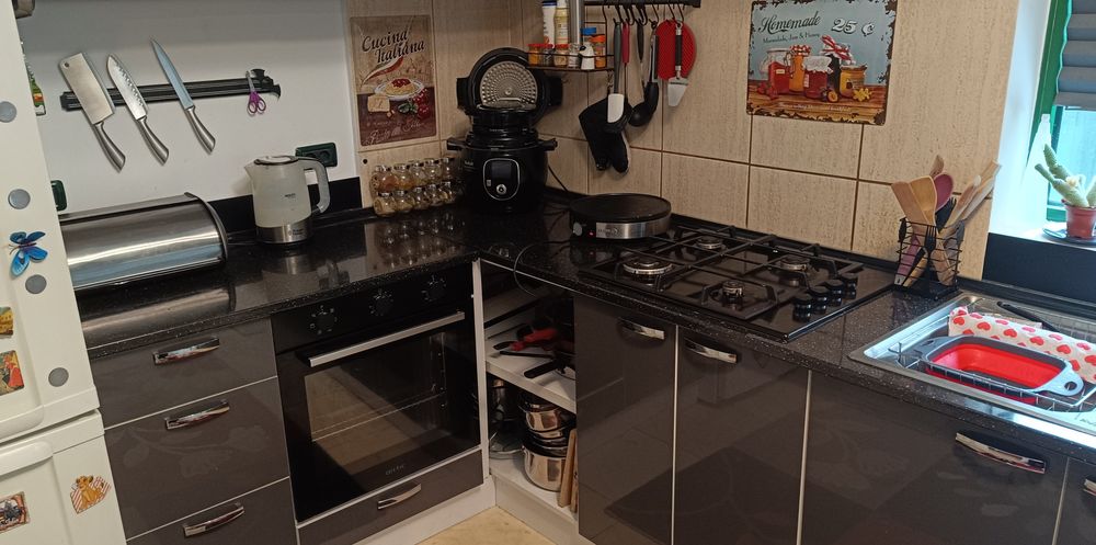 Mobila de bucatarie modulara