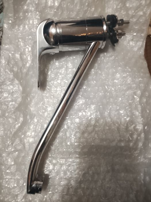 Продам смеситель  кухонный  б/у