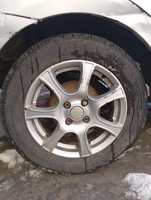 Продаеться диск на R15 на равон Р3