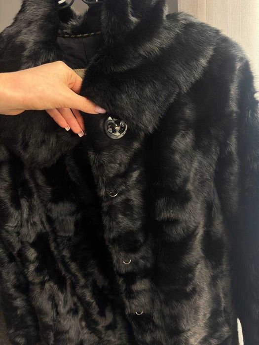 Продавам кожено палто от естествена норка