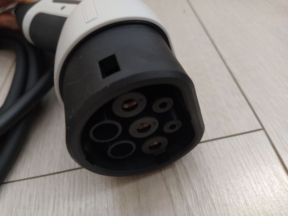 Statie încărcare mașini electrice Hibrid Mercedes 220V 1,9 KW Tip 2