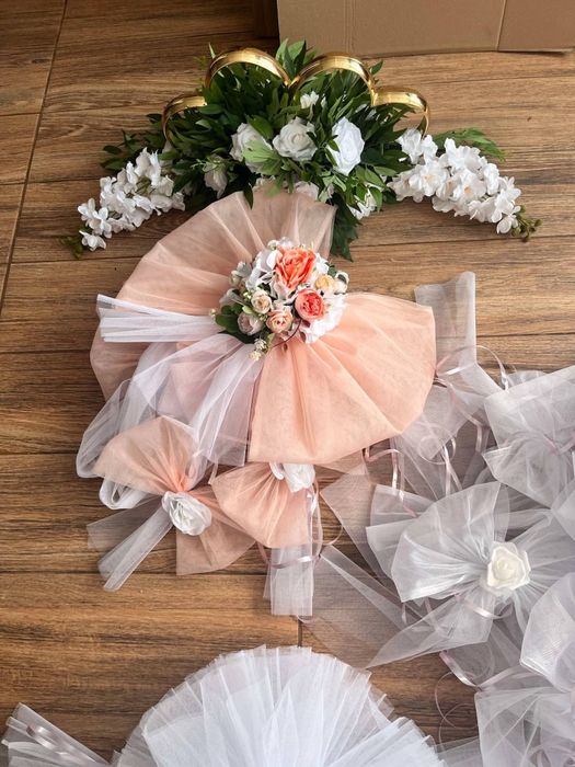 Aranjament floral mașina