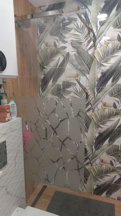 Стационарен параван за баня