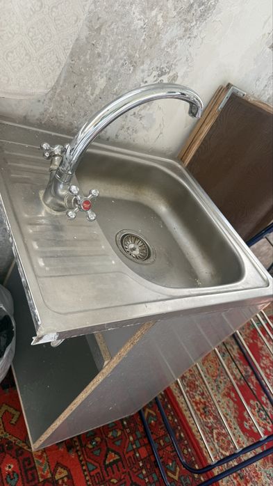 Мойка с тумбой СРОЧНО