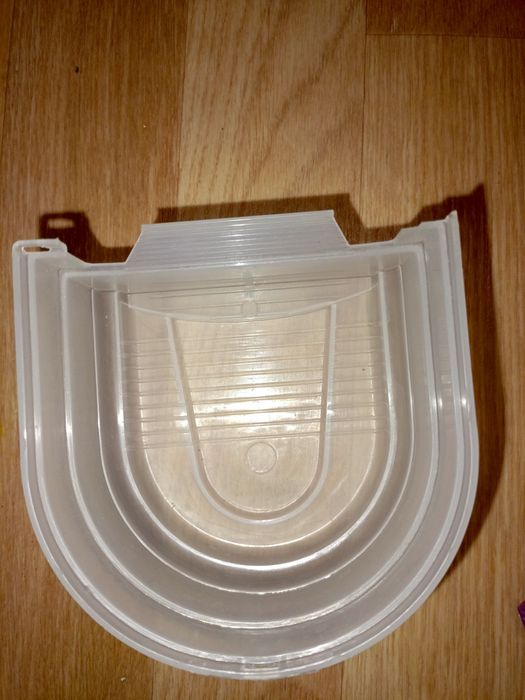 Игрушки и купальня для попугая