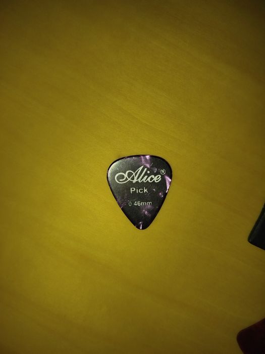 Гитара от Caravan music