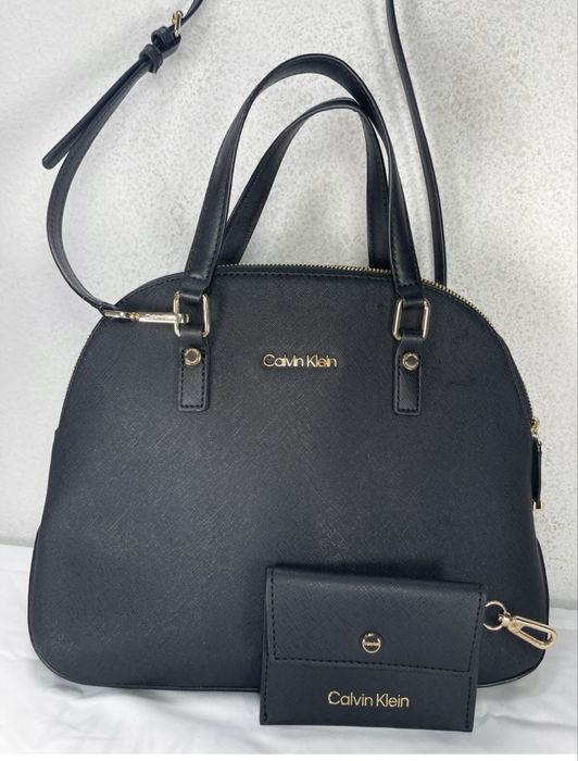 Нова чанта Calvin Klein