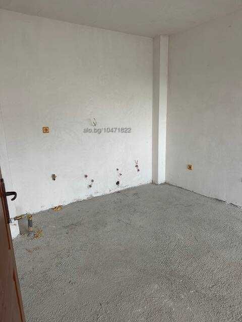 Продава се Тристаен апартамент в Стара Загора, Център - 93 кв.м за 1452 €/кв.м - Снимка #2