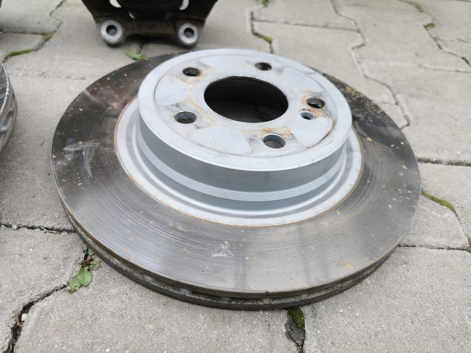 Задни спирачни апарати W204 Ц класа C204 дискове и накладки