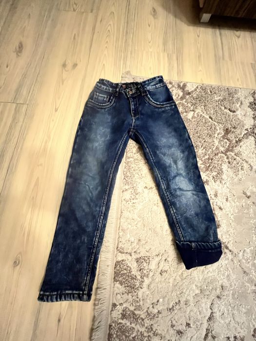 Blugi grosi vatuiti pentu copii de 5 ani impecabili !