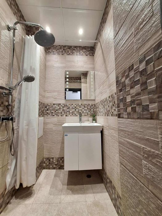 Дава се под наем Тристаен апартамент в Варна, Колхозен пазар - 90 кв.м за 511 € - Снимка #11