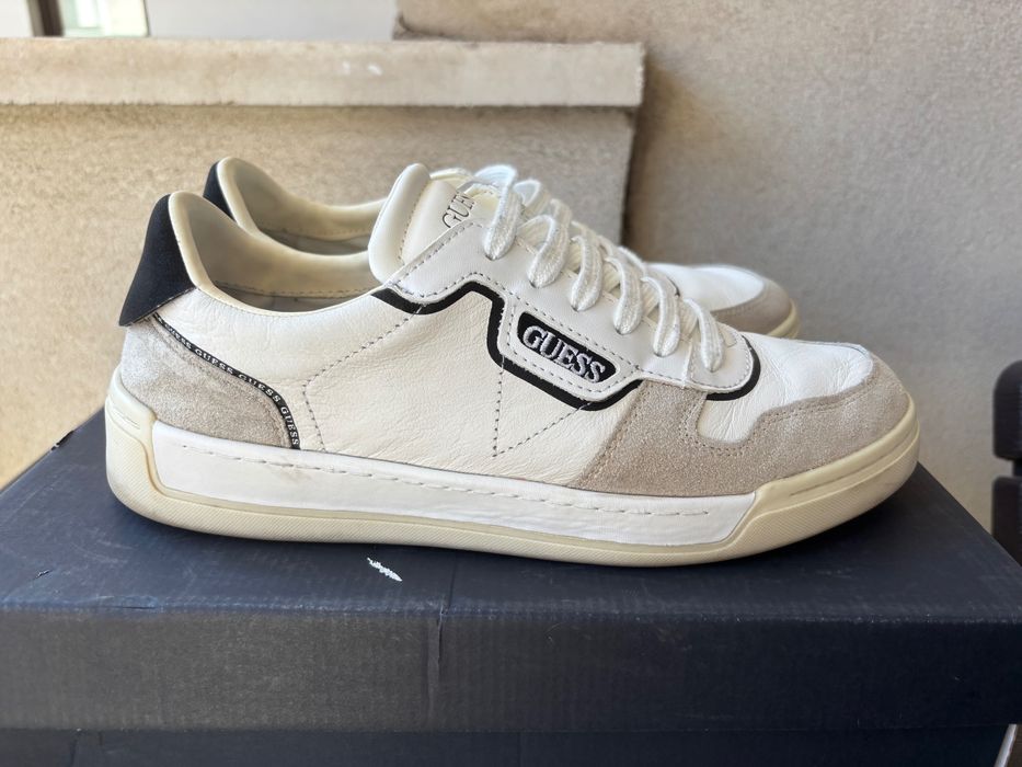 Guess бели мъжки кецове