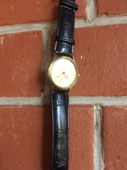 Чмошные, отвратительные часы