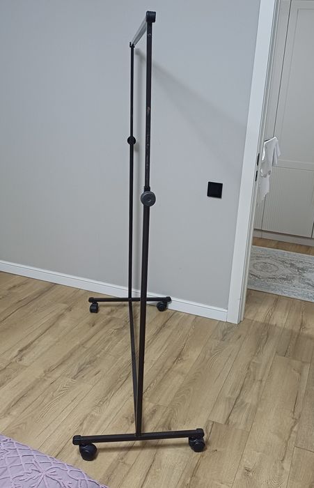 Продается напольная вешалка
