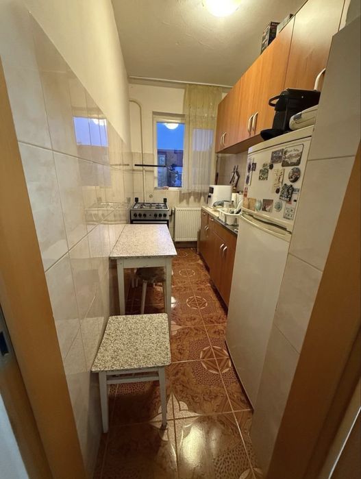 Apartament 2 camere semidecomandat