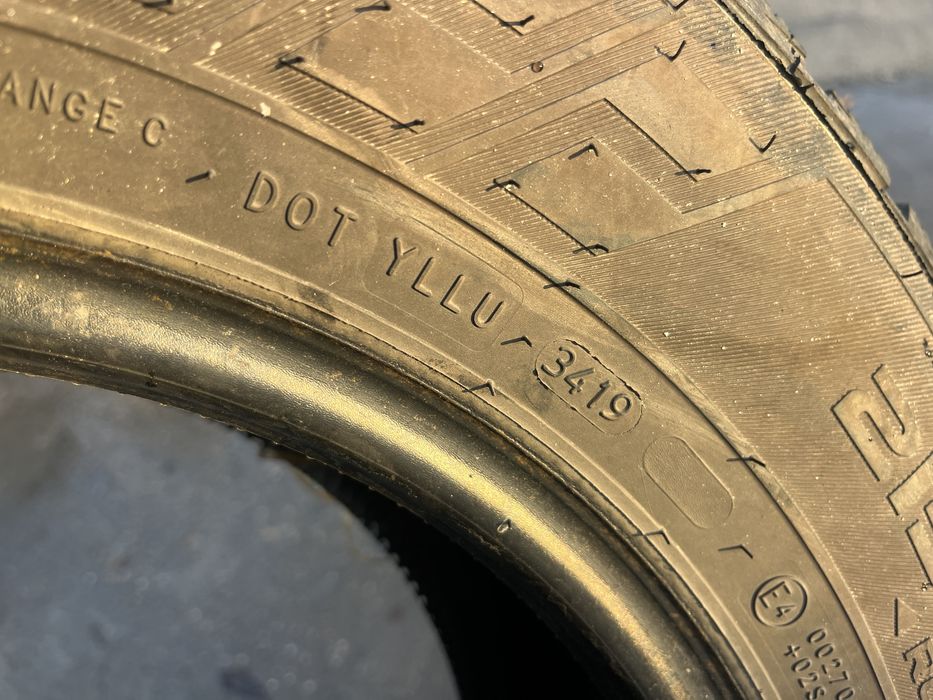 Гуми 215 65 15C Nokian