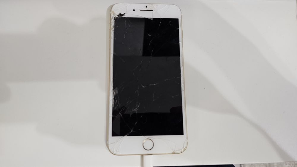 iPhone 7 plus gold 128Gb