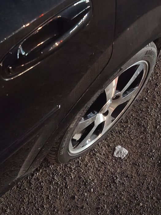 Diska bolon 215 45 R17