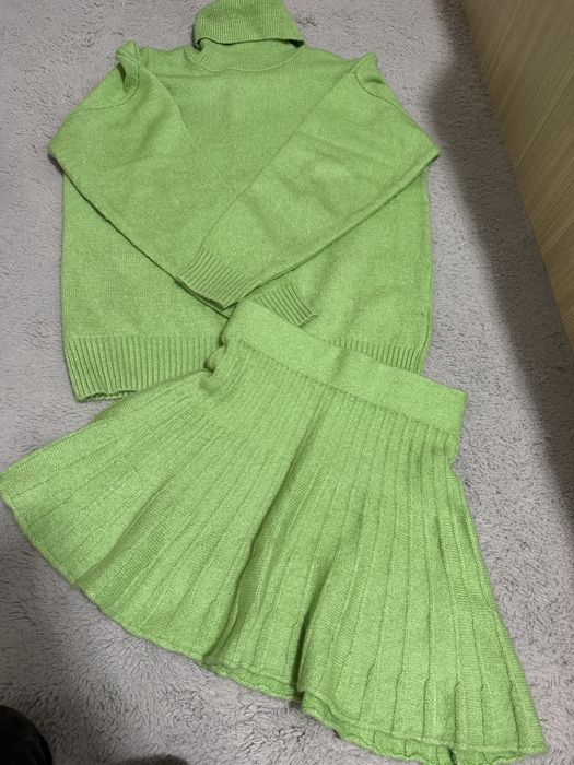 Set tricot pulover si fusta