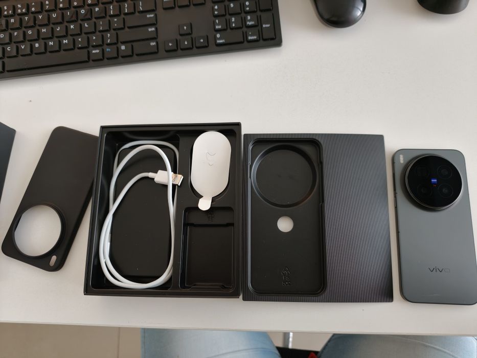 Продавам Vivo x300 pro 256