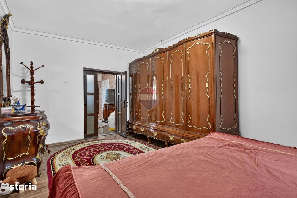 Casă complet renovată în zona ultracentrală | Pecica