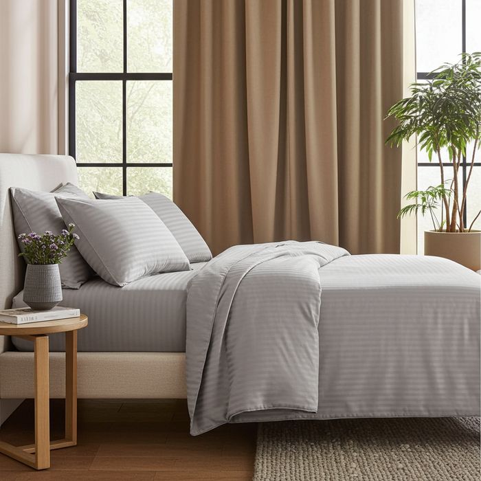 Lenjerie Damasc Peru Dx017, Damasc, 4 Piese, Cu Elastic, Bej, Gri