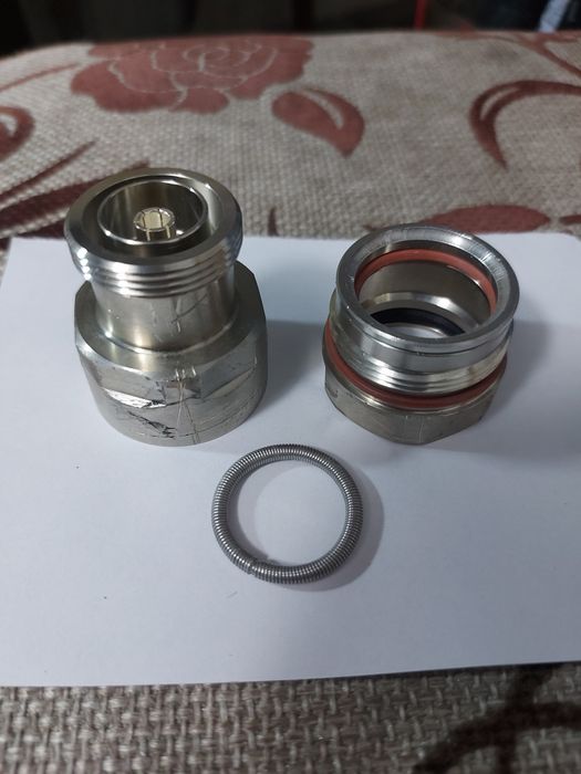 Разъём радиочастотный.