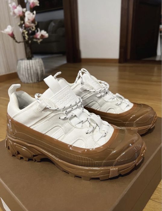 Burberry Arthur Sneakers